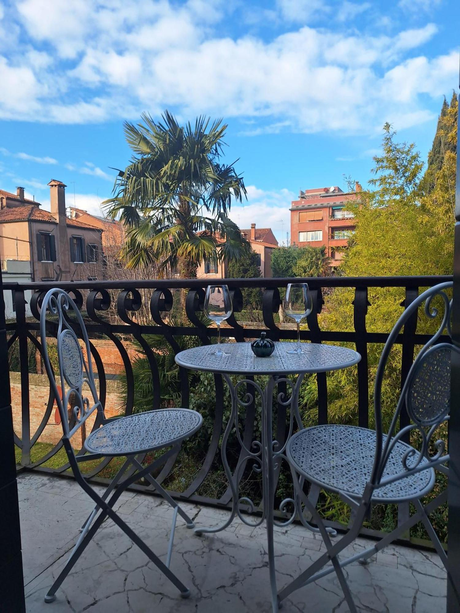 Appartamenti Inside Palazzo Foscarini Venice Exterior photo